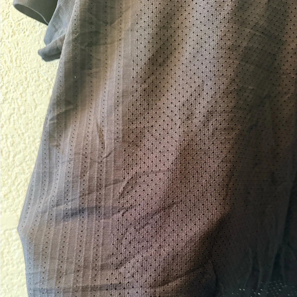 LULULEMON Black Crop Relaxed Short Sleeve Shirt Women’s Size Small‎ / Medium